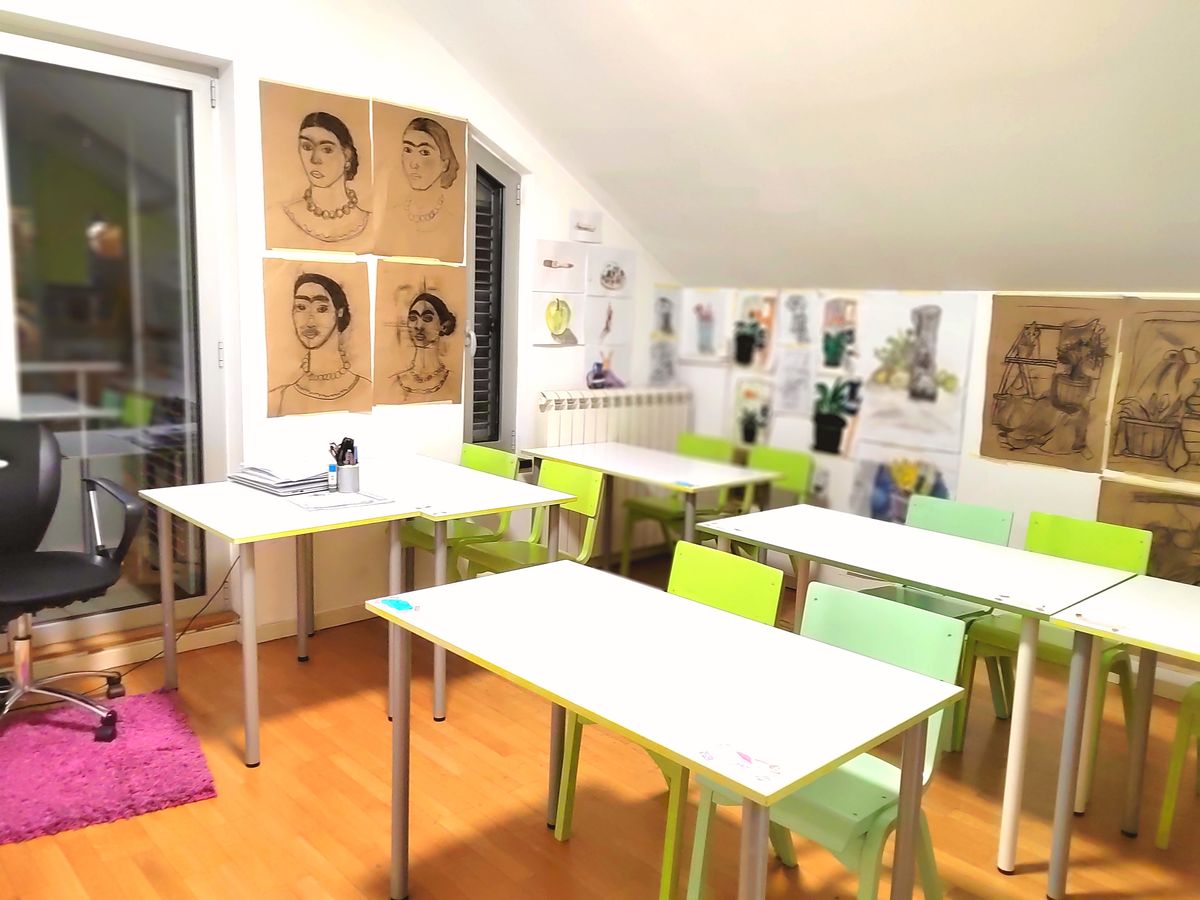 Moderno opremljena učionica za slikanje i crtanje - Produženi boravak Zvezdarac